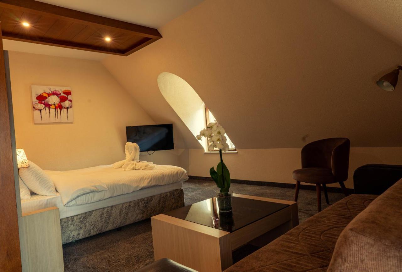 Boutique Hotel Provence Бутик Хотел Прованс Petrics Kültér fotó