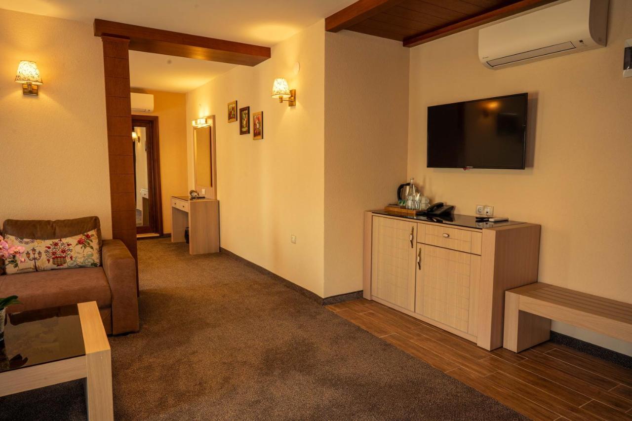 Boutique Hotel Provence Бутик Хотел Прованс Petrics Kültér fotó